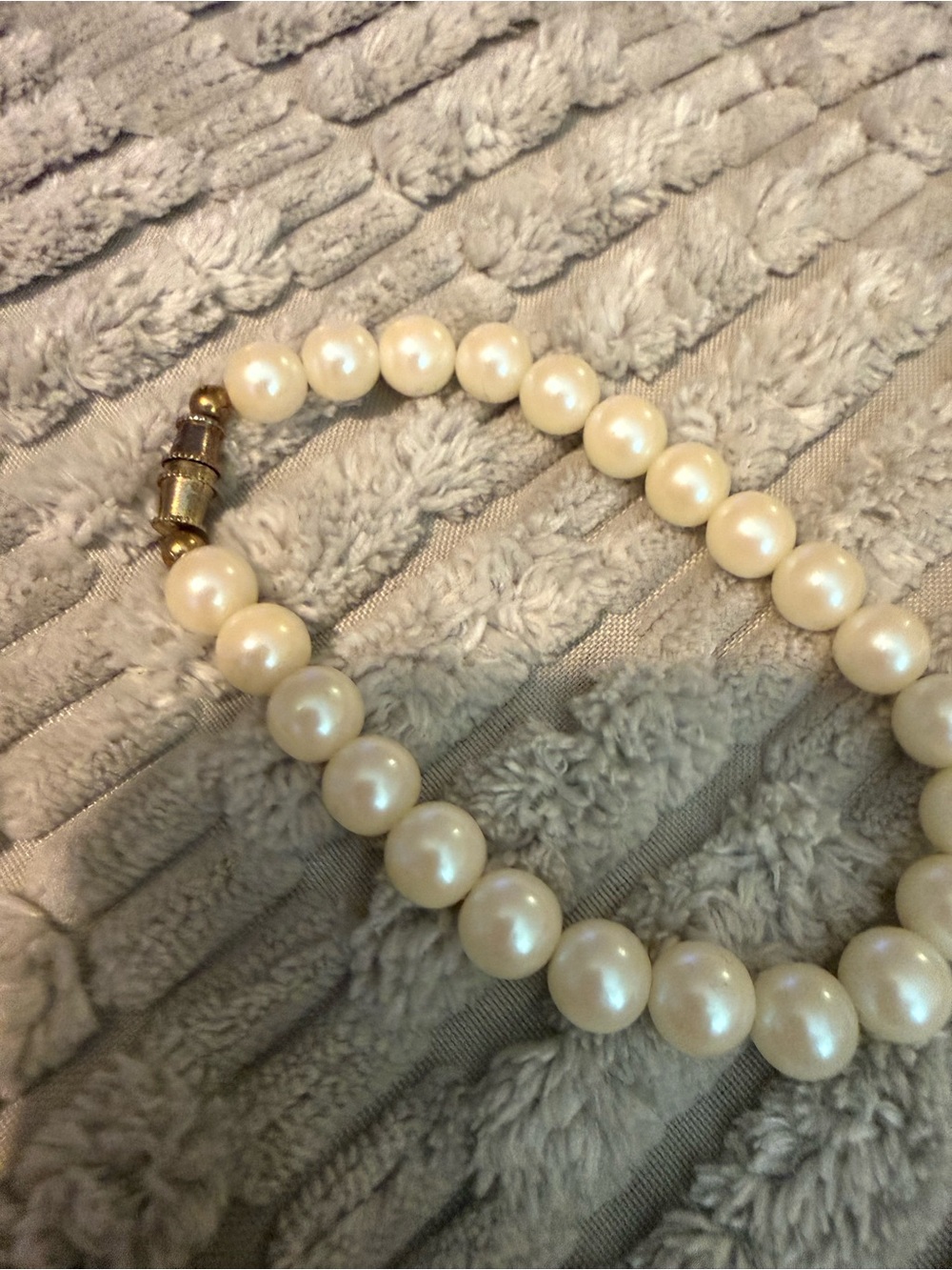 Classic Faux Pearl Beaded Bracelet – Vintage Inspired Stretch Bracelet